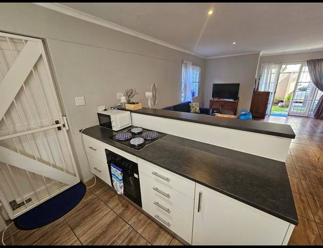 4 BEDROOM TOWNHOUSE FOR SALE IN MOWBRAY